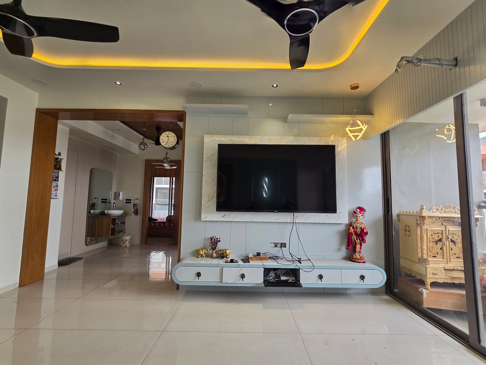TV Unit